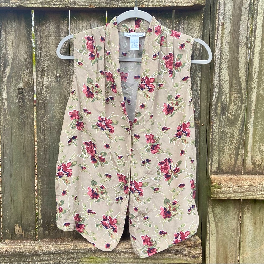 VTG Anna & Frank Floral Silk Sleeveless Button Down